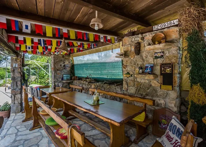 Molnar Sergej Resort *