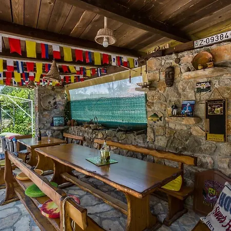 Molnar Sergej Resort *