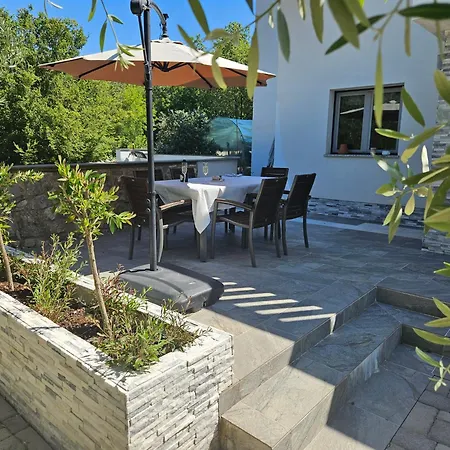 Molnar Sergej Resort *
