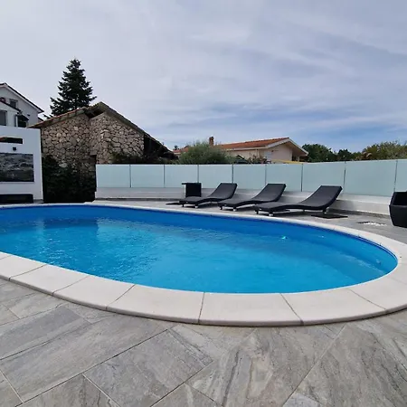 Molnar Sergej Resort *